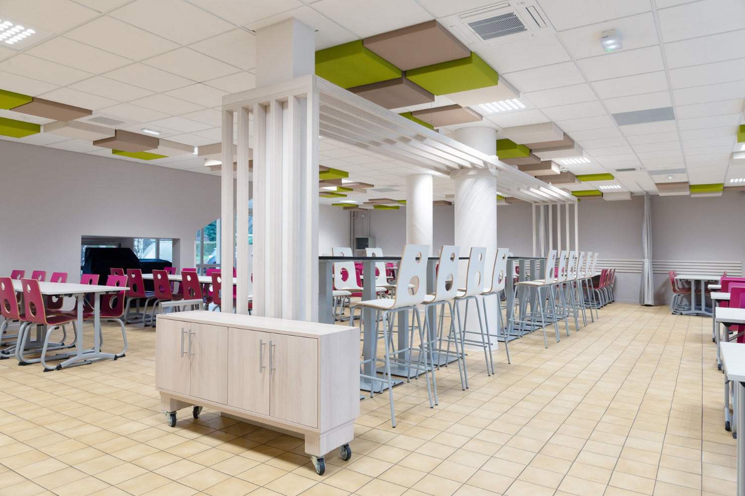 Optimisation de l'espace de vie et de pause pour les étudiants de l'IRA de Metz, aménagement intérieur Moselle. 