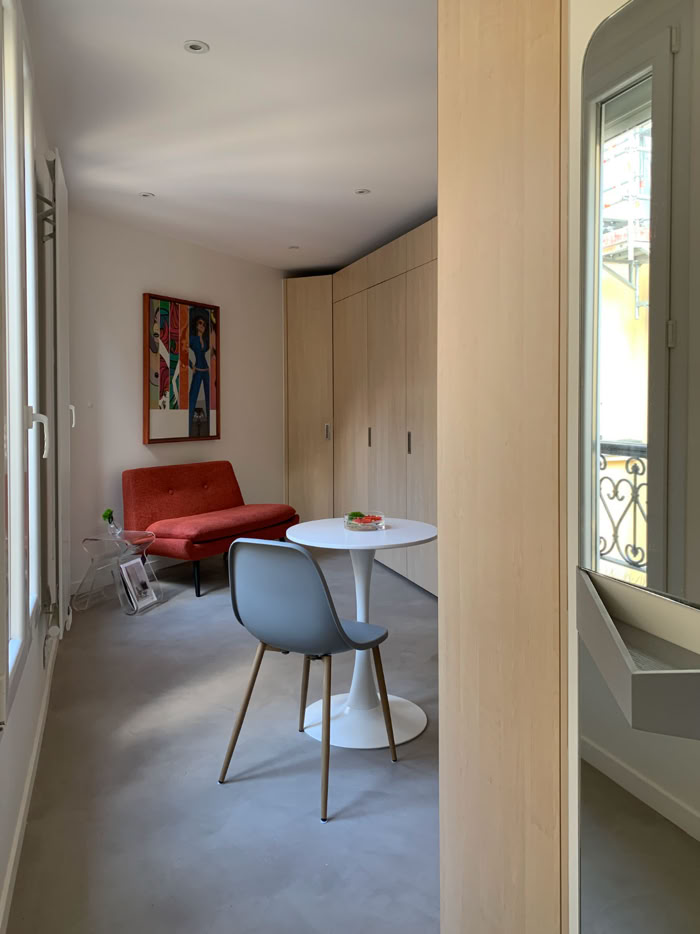 Perspective du projet "Couteau Suisse" montrant la circulation fluide dans seulement 17 m².
